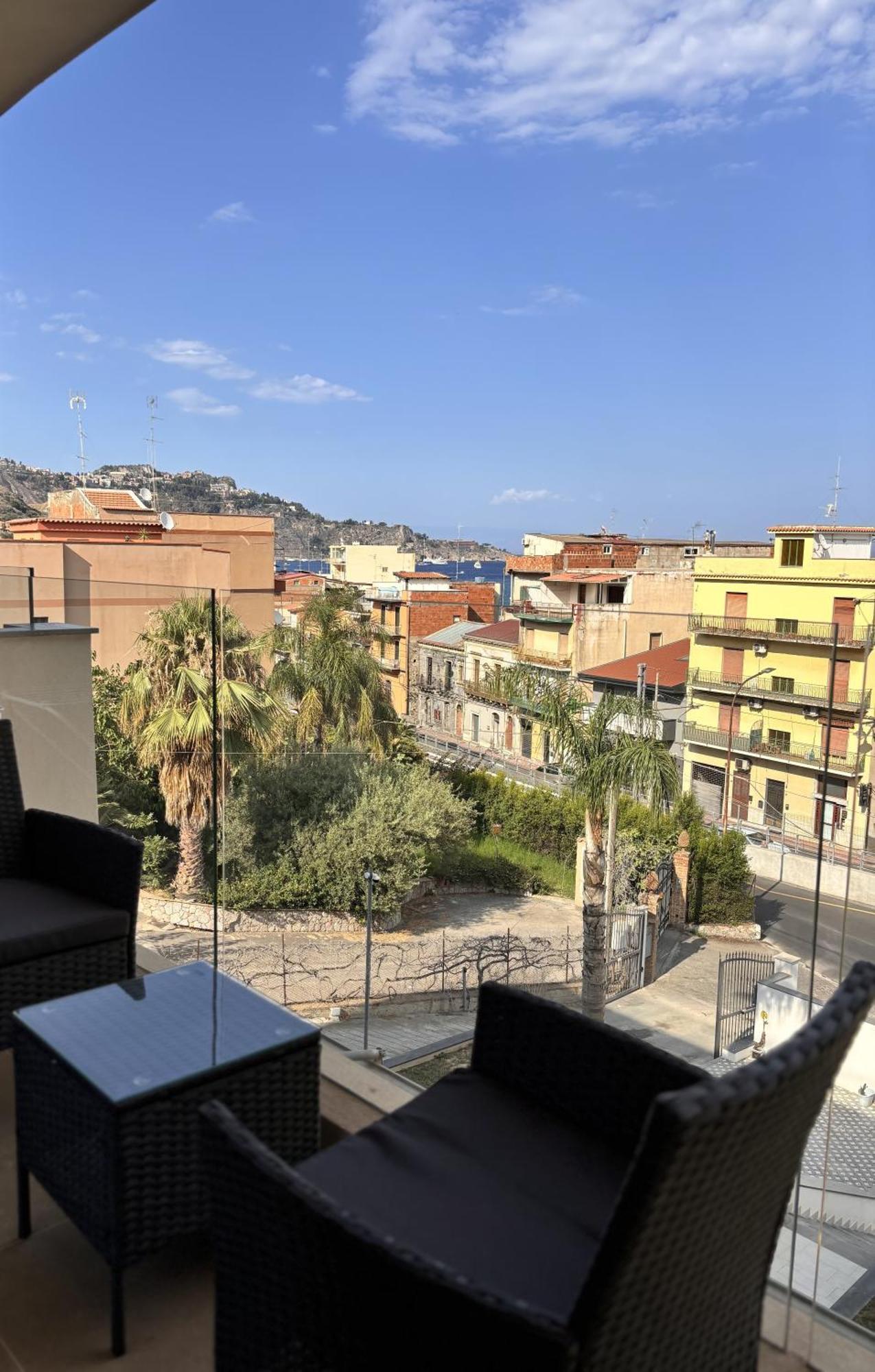 Ig - "Villa Don Antonio" Apartments Giardini Naxos Esterno foto