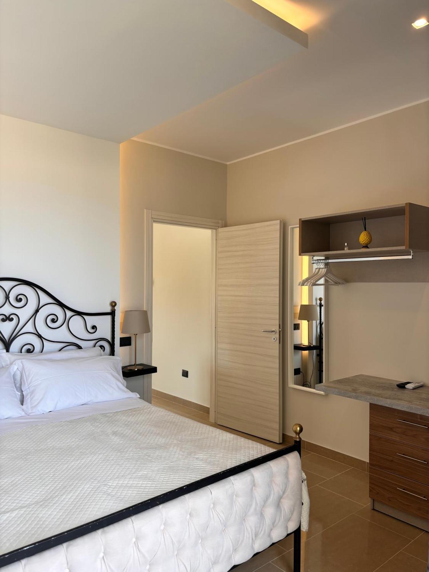 Ig - "Villa Don Antonio" Apartments Giardini Naxos Esterno foto