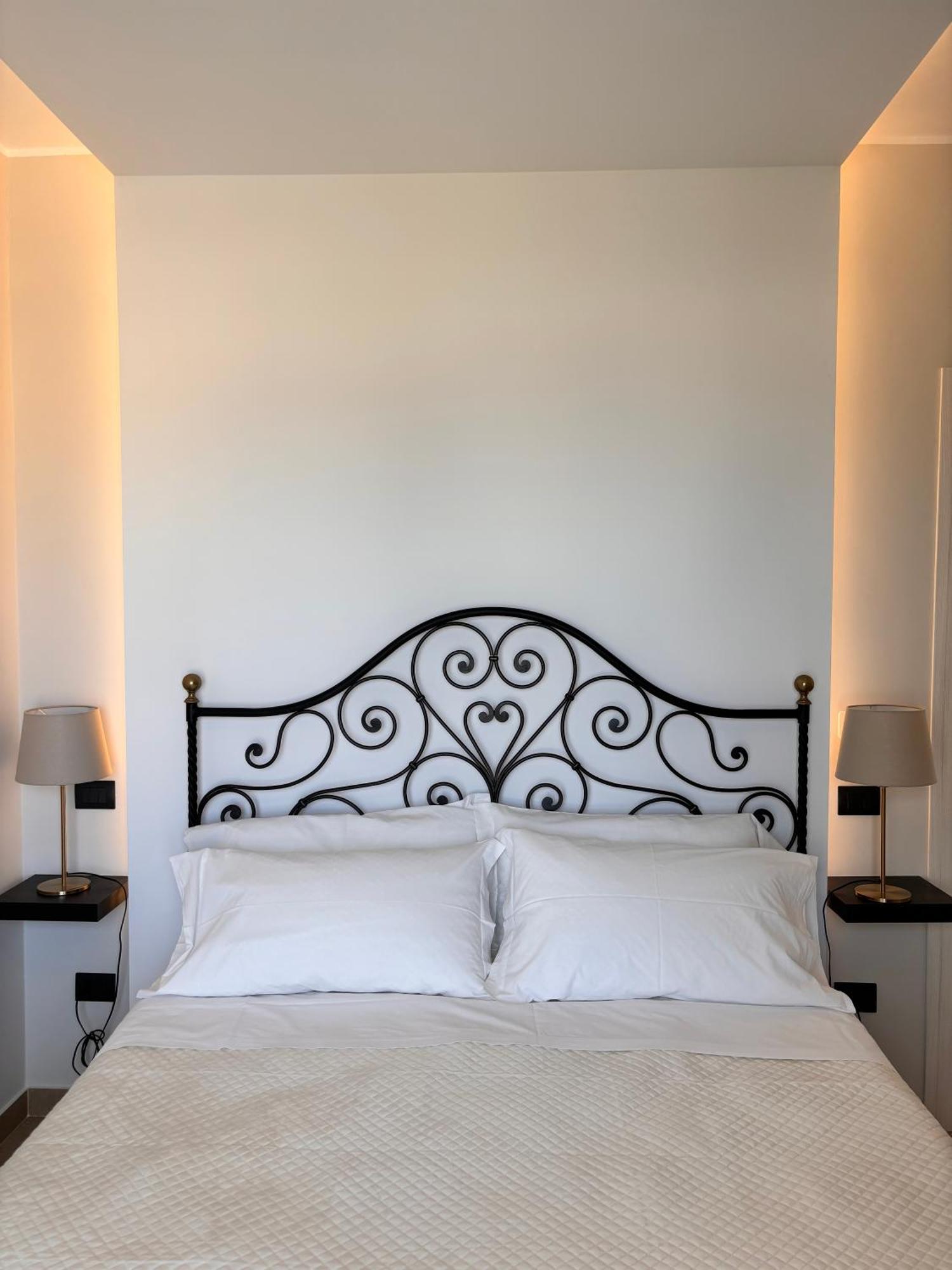 Ig - "Villa Don Antonio" Apartments Giardini Naxos Esterno foto