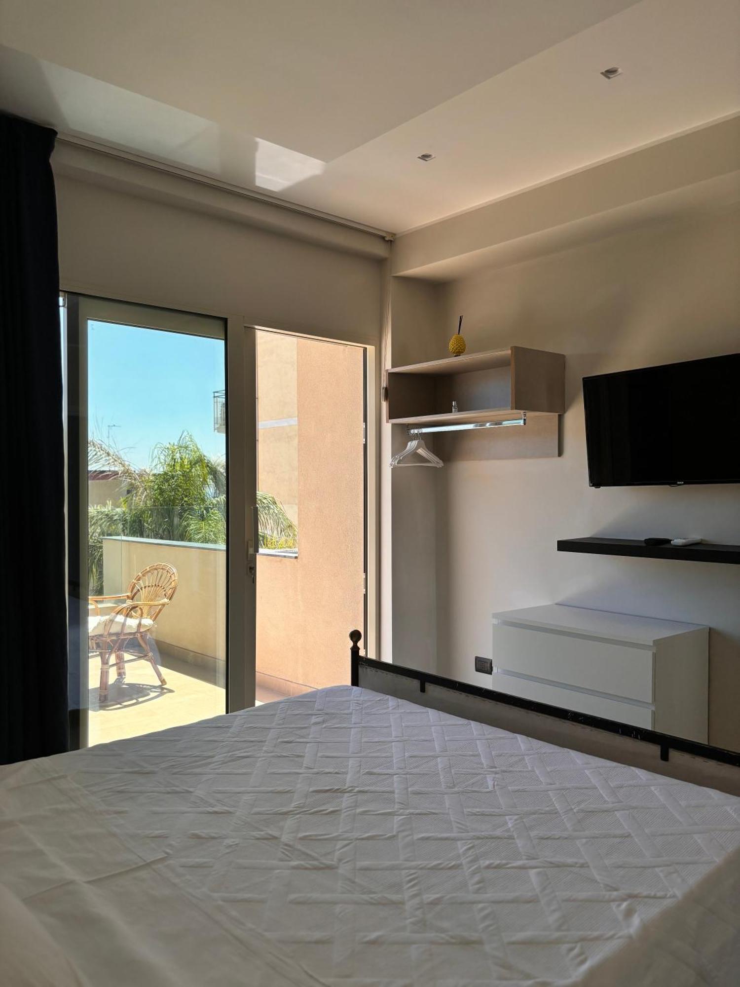 Ig - "Villa Don Antonio" Apartments Giardini Naxos Esterno foto